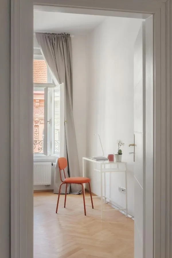 アパート Prague Days - Modern Apts - Fast Wifi - Netflix - 7 Min Wenceslas Sq