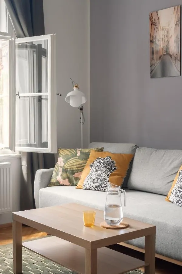 Prague Days - Modern Apts - Fast Wifi - Netflix - 7 Min Wenceslas Sq アパート