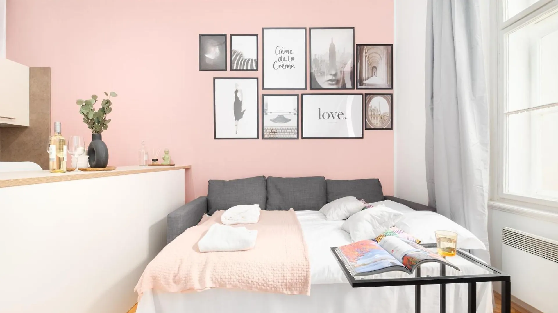 Prague Days - Modern Apts - Fast Wifi - Netflix - 7 Min Wenceslas Sq チェコ