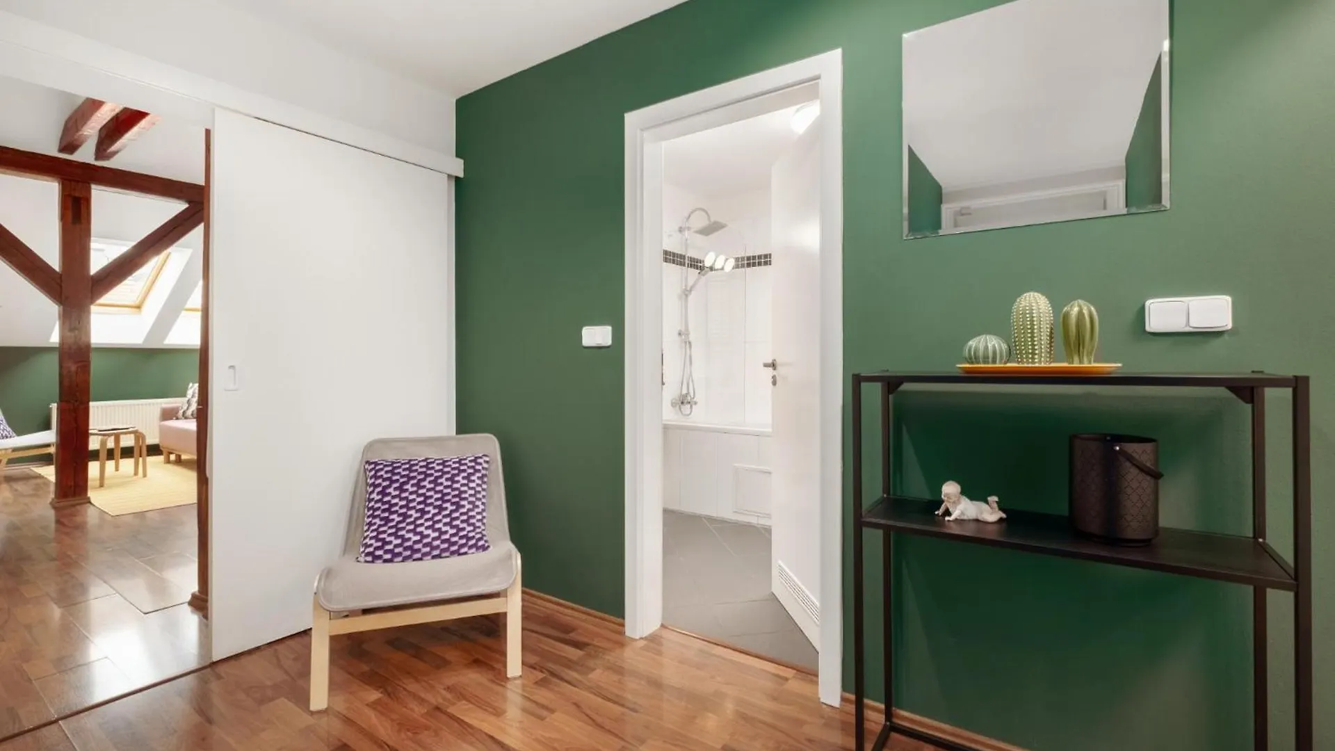 Prague Days - Modern Apts - Fast Wifi - Netflix - 7 Min Wenceslas Sq