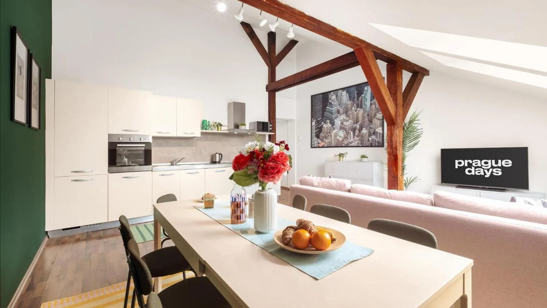 Prague Days - Modern Apts - Fast Wifi - Netflix - 7 Min Wenceslas Sq 0*,